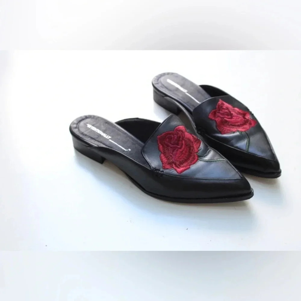 Intentionally blank Fanning mules - Picture 3 of 11